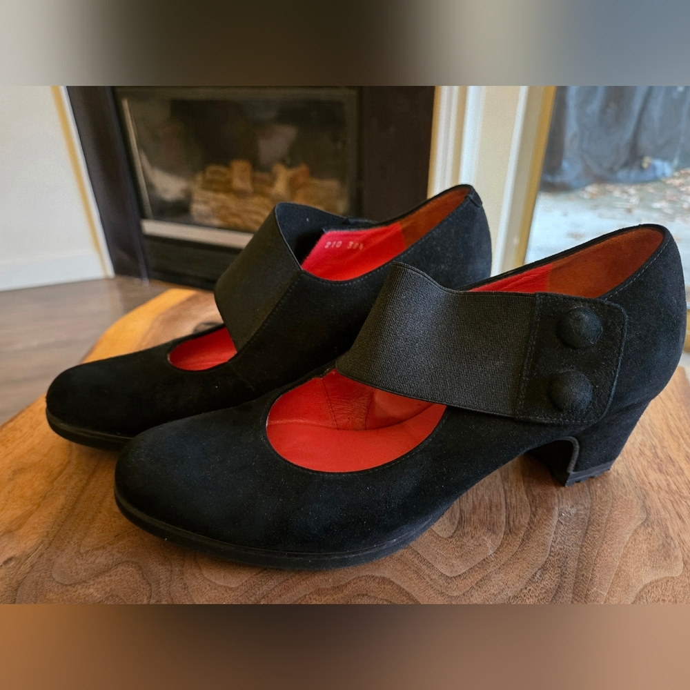 ✨️HOST PICK✨️ Pas de Rouge Black Suede Heels - Picture 4 of 11